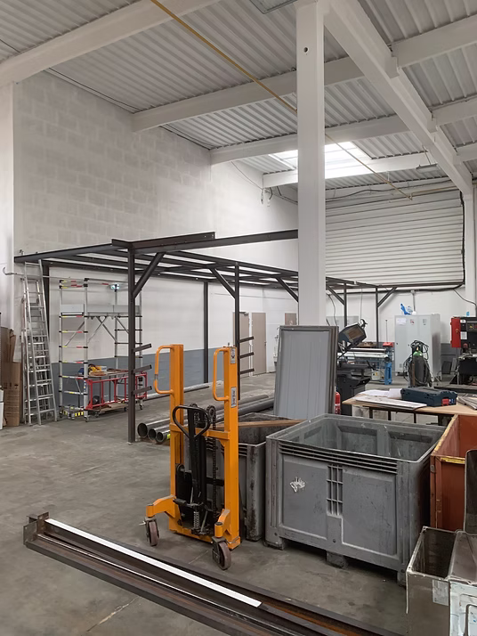 3D Modeling & Rendering — 733d2c_81ed17da0eb84282874040c0f5c742a2~mv2.png.avif